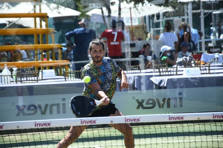 El cantante lagunero Simón León, fue uno de los participantes en la competencia. (Fotos de Fernando Compeán)