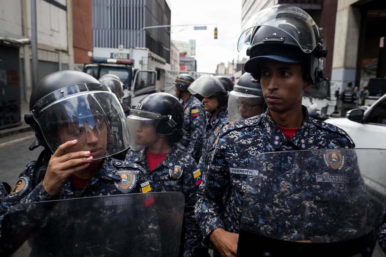 El Consejo de Derechos Humanos de Naciones Unidas aprobó hoy una resolución que extiende durante dos años más la Misión Internacional creada en 2019 para investigar violaciones de derechos humanos en Venezuela y que presentó sus alarmantes resultados iniciales en la actual sesión. (ARCHIVO)
