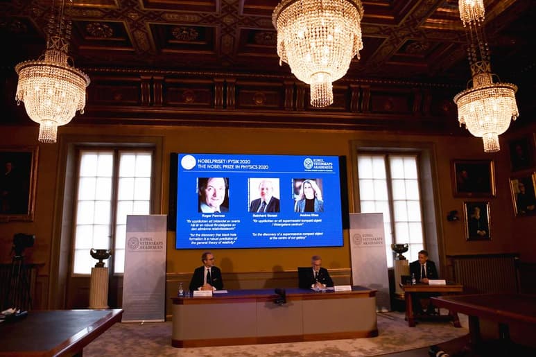La Real Academia de las Ciencias Sueca de Estocolmo repartió los honores entre estos tres científicos. (EFE)