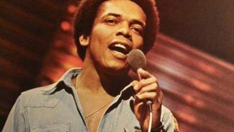 Johnny Nash, mejor conocido por su éxito de 1972 I Can See Clearly Now, falleció el martes por la mañana a los 80 años. (ESPECIAL)