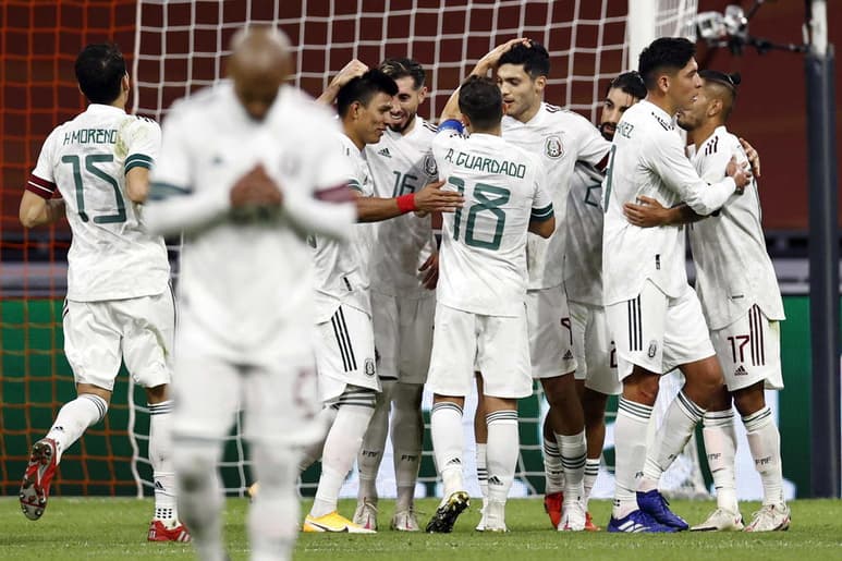 Raúl Jiménez fue el autor del único tanto en el partido amistoso de México Vs. Holanda. (ESPECIAL)