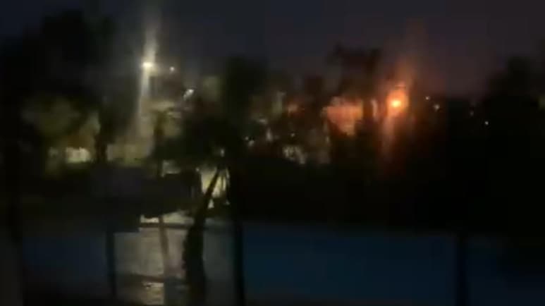 Como consecuencia del paso de 'Delta', sólo se registraron daños menores, así como la caída de diversos árboles en Quintana Roo (CAPTURA)