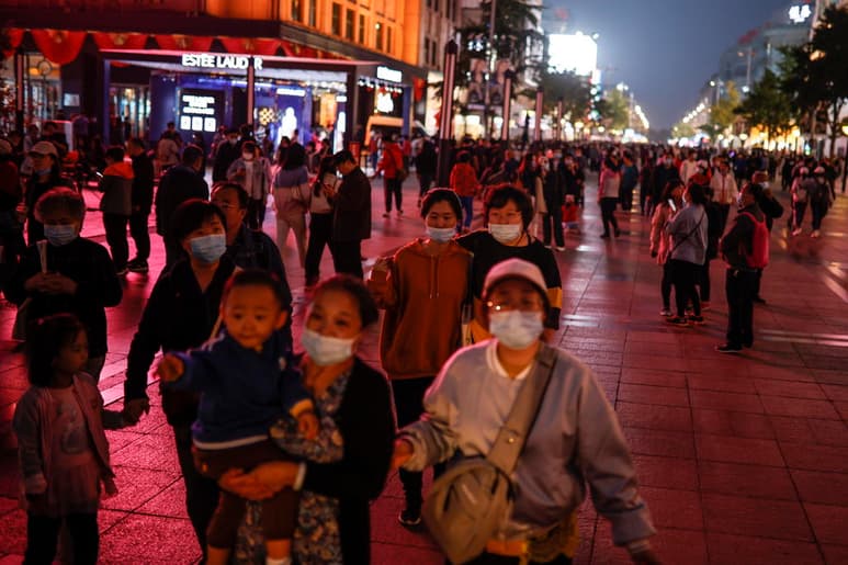 China firmó el acuerdo global de la Organización Mundial de la Salud (OMS) para facilitar el acceso a las vacunas contra COVID-19, iniciativa conocida como COVAX. (ARCHIVO)