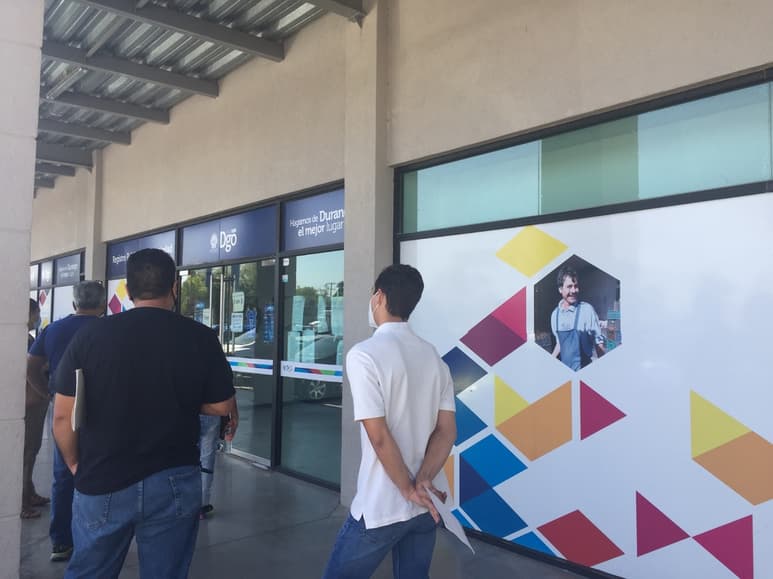 La ciudadanía de Lerdo continúa acudiendo con normalidad al Registro Público de la Propiedad a realizar sus trámites.