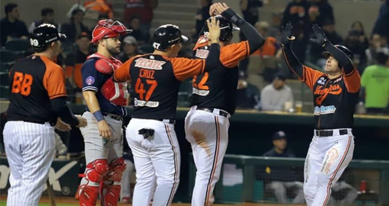 El Club Naranjeros de Hermosillo recibió la autorización por parte del Órgano Colegiado Intersecretarial, para recibir aficionados en el Estadio Sonora, siempre que no se rebase el 40 por ciento de su capacidad. (ESPECIAL)