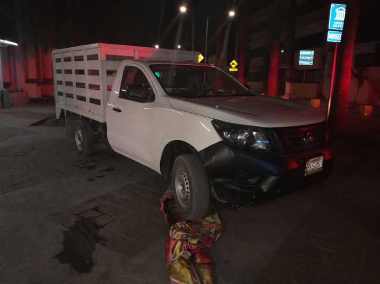 Los daños materiales de la camioneta se estimaron en 10 mil pesos, más los daños causados al municipio. (EL SIGLO DE TORREÓN)