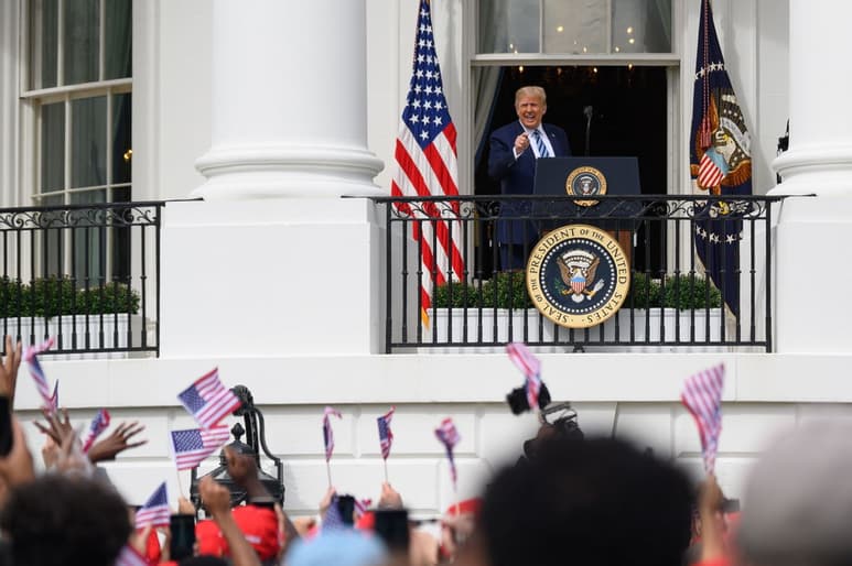 Desde el pasado 2 de octubre se informó que el presidente Donald Trump dio positivo al COVID-19. (EFE)
