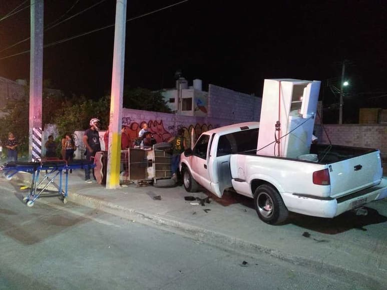 El percance ocurrió la noche del sábado sobre el bulevar Torreón-Matamoros, a la altura del ejido La Joya. (EL SIGLO DE TORREÓN)