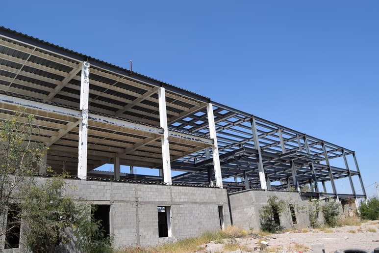 Según estimaciones, el edificio se quedó a un 20 % de su construcción y el Gobierno del estado se comprometió a terminarlo. (EL SIGLO DE TORREÓN) 