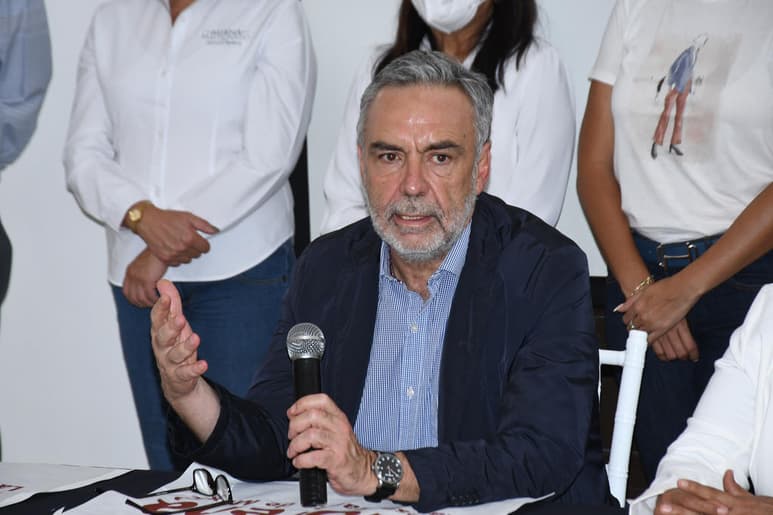 El también diputado federal con licencia criticó que el cúmulo de problemas que enfrenta Morena son por el asedio judicial de parte del Tribunal Electoral que ha sacado sentencias sin sentido y ha despojado a Morena de la institucionalidad. (ARCHIVO)