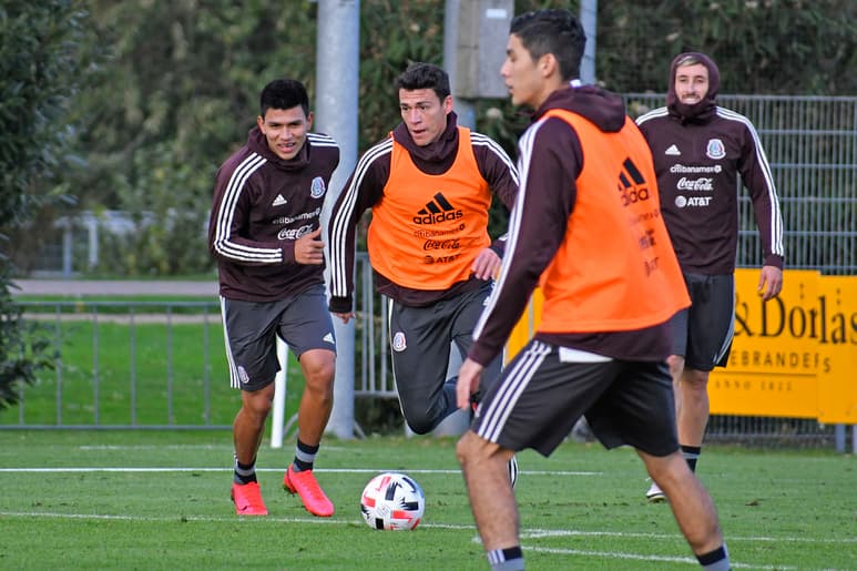 La Selección Mexicana tuvo ayer su última práctica, previo al encuentro de hoy ante el combinado de Argelia. (CORTESÍA FMF)