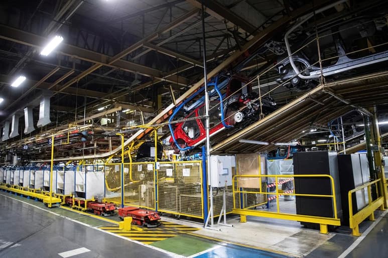 Las inversiones que se verán a futuro serán para fabricar nuevos modelos o nuevas tecnologías como autos eléctricos. (EL SIGLO DE TORREÓN)