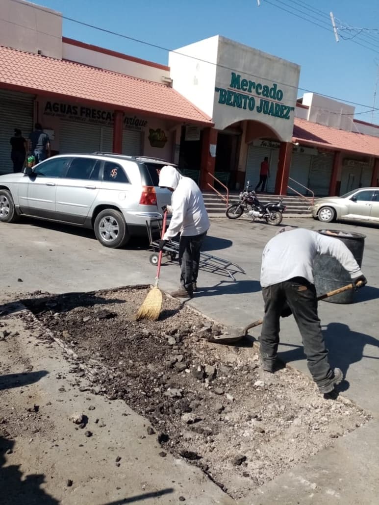 Serán muy pocos los vendedores de flores que se colocarán en el tradicional mercadito que se instala alrededor de la Plaza Principal de Madero. (EL SIGLO DE TORREÓN)