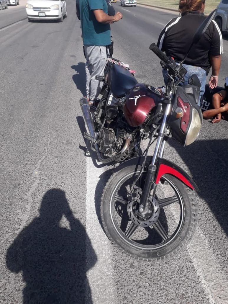 Los hechos se registraron cerca de las 16:00 horas en los carriles de circulación de Lerdo a Torreón de la vialidad mencionada.
(EL SIGLO DE TORREÓN)