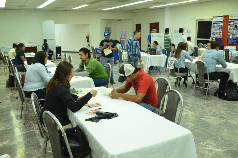 Luis Alfredo Medina López, coordinador de investigación en el Consejo Cívico de las Instituciones (CCI), explicó que Torreón y Gómez Palacio fueron los municipios que presentaron una recuperación, mientras que Lerdo y Matamoros registraron pérdidas.
(ARCHIVO)