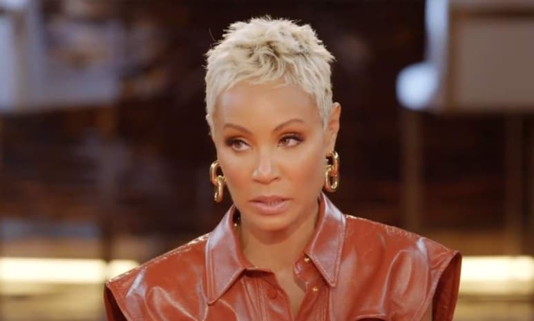 La actriz Jada Pinkett Smith habló de su vida privada y compartió como ha sido criticada a lo largo de los años por la forma de criar a sus hijos. (ESPECIAL)