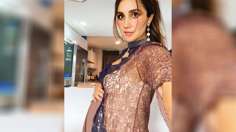 Dulce María presumió una sesión fotográfica de su avanzado embarazo. (ESPECIAL)