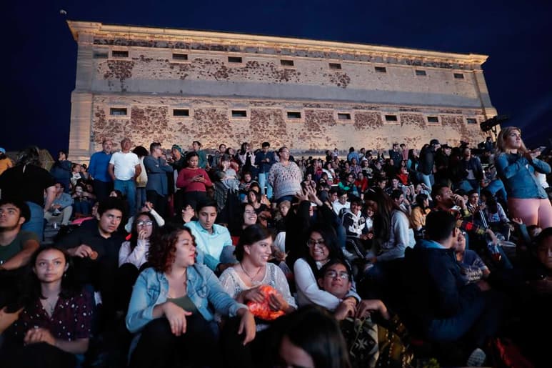 De acuerdo con la Secretaría de Cultura, lo novedoso del festival fue haberlo realizado en escenarios públicos, en donde la comunidad, los artistas y los visitantes pueden converger para celebrar la riqueza cultural universal y la diversidad de propuestas artísticas. (Especial)