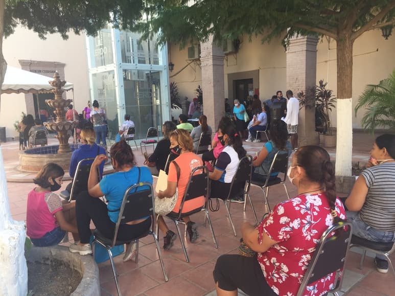 Regidores del PAN y Morena esperan que simpatizantes de sus partidos puedan beneficiarse del programa del Ayuntamiento.