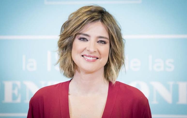 Pese a que no pudo asistir al evento debido a que se encuentra contagiada por COVID-19, la escritora se mostró feliz al ser finalista del Premio Planeta (ESPECIAL)