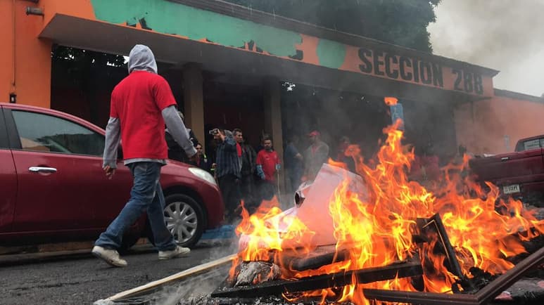 Hasta el momento, dijo Aguilera, no hay detenidos en torno a estos hechos y los daños superaron varias decenas de miles de pesos.