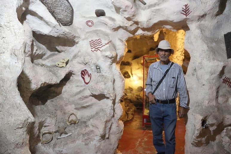 Mañana sábado se inaugurará el Museo de Paleontología de La Laguna en su extensión de Ceballos, Durango, gracias a la colaboración de los hermanos Quiroz Barragán fundadores de este museo en la ciudad de Torreón y quienes, a través de la agrupación Mujeres Emprendedoras de Mapimí, entregarán en préstamo parte de su acervo de fósiles para que sean exhibidos en esta comunidad. (ARCHIVO)