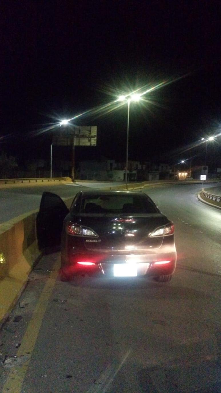 El hecho ocurrió a las 4:30 horas, cuando se recibió el reporte sobre un choque en el mencionado puente.