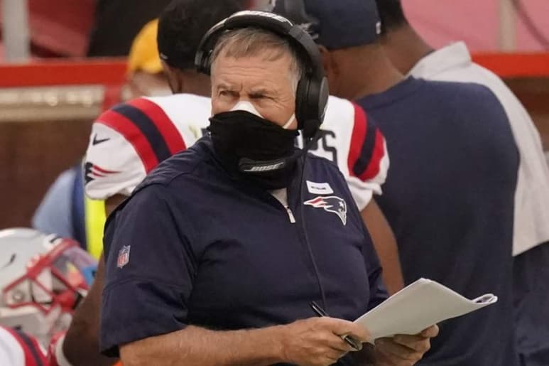 Los Patriotas de Bill Belichick ya habían aplazado el juego ante los Broncos
debido a positivos por COVID-19; el duelo sigue programado para mañana. (ESPECIAL)