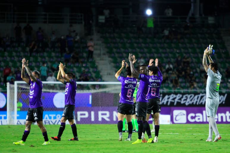 Tomás Boy regresa a dirigir ahora con el Mazatlán y con un triunfo sobre los Bravos de Juárez 3-2. (JAM MEDIA)