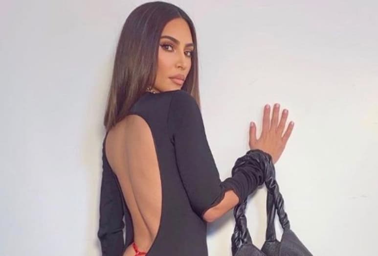 El reciente atuendo de Kim abre la temporada de espectaculares postales rumbo a su cumpleaños número 40, el cual festejará el próximo 21 de octubre. (Especial)