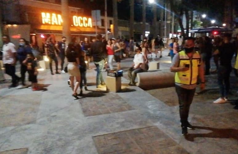 Los recorridos de vigilancia están siendo encabezados por la Secretaría de Finanzas de Coahuila mediante Control de Padrones. Ayer recorrieron las principales zonas comerciales de Torreón.