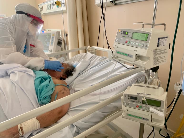 Un paciente con COVID-19 ambulatorio gasta en promedio 10 mil 603 pesos, pero si requiere internamiento alcanza los 416 mil 526. (EL SIGLO DE TORREÓN)