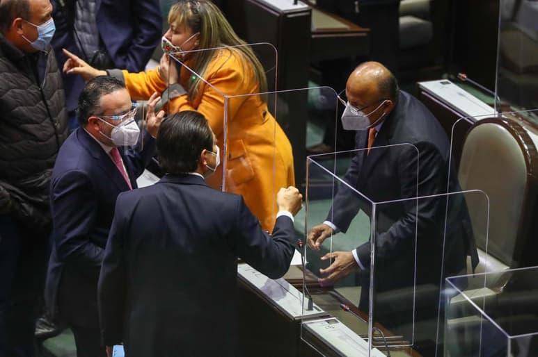 El grupo parlamentario del PAN en la Cámara de diputados alertó que Morena pretende obtener 33 mil millones del Fondo de Salud, conocido como de Gastos Catastróficos, con la incorporación del artículo décimo transitorio en la Ley de Ingresos de la Federación para que el gobierno Federal disponga de esos recursos. (ARCHIVO)