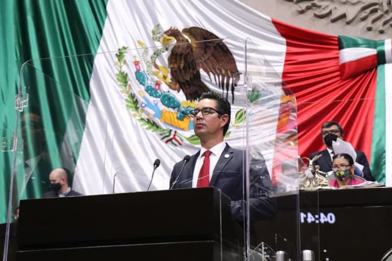 Esta iniciativa fue presentada al finalizar la sesión donde se avaló la Ley de Ingresos y después de un debate de casi 18 horas y fue turnada a la Comisión de Presupuesto y con opinión de la Comisión de Salud. (ARCHIVO)
