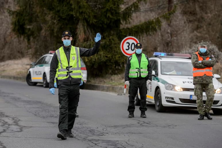 El Gobierno de Eslovaquia aprobó este jueves confinar a la población durante una semana, del 24 de octubre al 1 de noviembre, con el fin de frenar el coronavirus, anuncio el primer ministro, Igor Matovic. (ARCHIVO) 