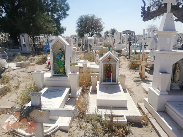 Por disposición sanitaria cancelaron las visitas a los panteones del 31 al 2 de noviembre, aunque permitirán el acceso días previos o posteriores a la celebración. (EL SIGLO DE TORREÓN) 