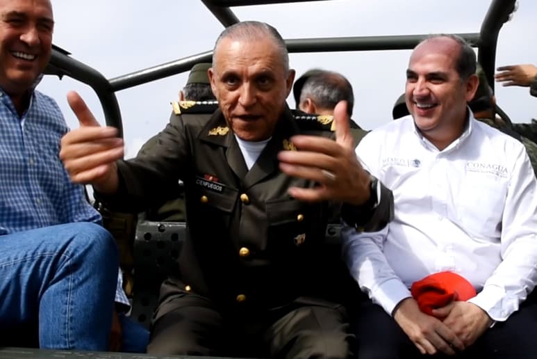 El gobernador de Durango dijo que el extitular de la Sedena demostrará su inocencia de los delitos que lo detuvieron en EUA. (EL SIGLO DE TORREÓN) 