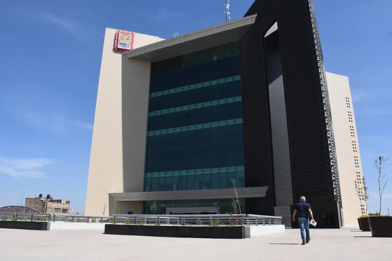 La tesorera municipal, Mayela Ramírez Sordo, adelantó que al menos para este 2020 se encuentran recaudando a nivel local lo previsto para este año y confían en alcanzar la meta planteada. (EL SIGLO DE TORREÓN)