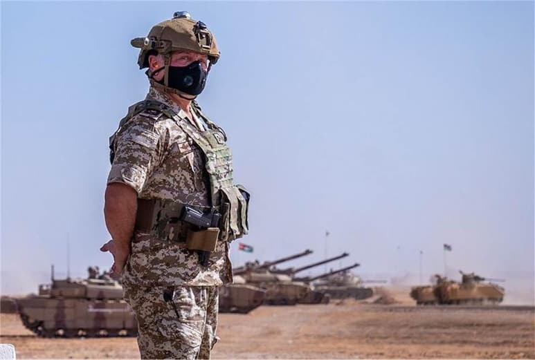 Más de 700 personas han sido detenidas en una intensa ofensiva policial contra bandas de extorsionadores y traficantes de droga lanzada en Jordania hace una semana, y todavía en curso, después de la agresión a un joven de 16 años que ha conmocionado al país. (CORTESÍA)
