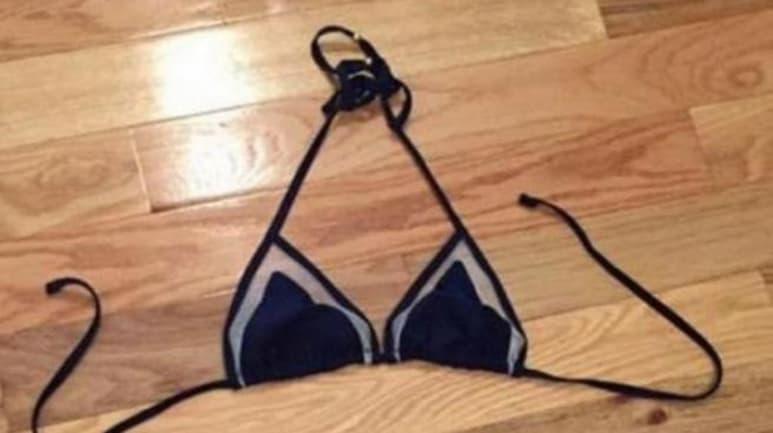 Contrario a enviarle una foto de ella con el bikini al 'cliente', le envió una instantánea donde su hermano posaba con el traje de baño (FACEBOOK)
