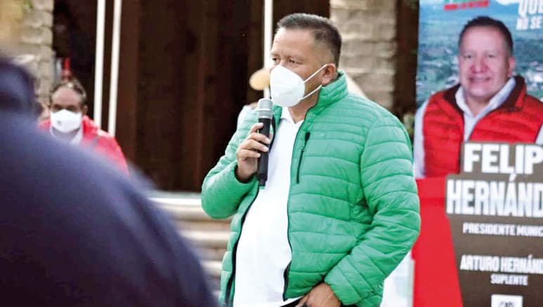 El priista fue triunfador de la contienda y tuvo la constancia de mayoría que lo acredita.