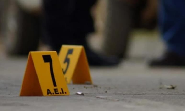 Este hecho fue notificado a los integrantes del Grupo de Coordinación Local de Seguridad, quienes fueron informados sobre la agresión registrada en la carretera que conecta al municipio de Ojuelos, Jalisco con Pinos, Zacatecas, tramo donde los elementos fueron emboscados.
(ARCHIVO)