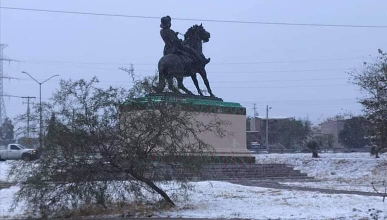 Usuarios en redes sociales se dieron a la tarea de compartir fotografías y videos de la nevada (TWITTER)