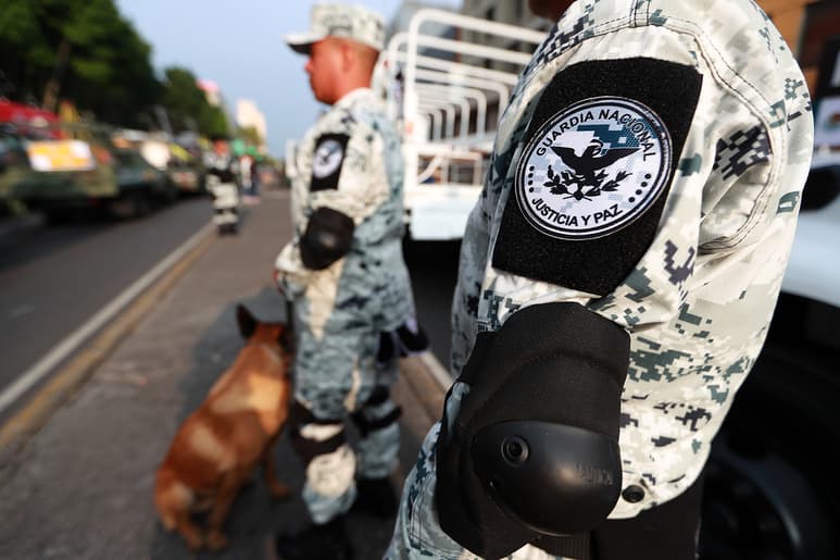 Seis agentes de la Guardia Nacional fueron detenidos por la Fiscalía General de la República.