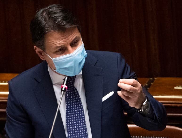 'Estas restricciones, que otros socios europeos están adoptando, responden a una precisa estrategia del Gobierno para gestionar la pandemia sin que nos doblegue', respondió el presidente del Gobierno. (EFE)