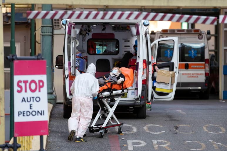 Italia ha registrado un nuevo incremento de casos diarios de coronavirus con 24,991 nuevos contagios en 24 horas, así como 205 fallecidos, según los últimos datos del Ministerio de Sanidad. (EFE)