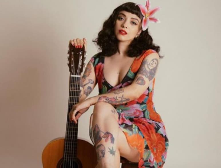 'Por ejemplo la 'Canción sin miedo' es un tema que habla de los feminicidios. Es una canción que me gustaría que no existiera, pero existen y son canciones útiles', añadió. (Especial)