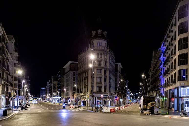 España está bajo estado de alarma y lo estará algo más de seis meses, hasta el próximo 9 de mayo de 2021. (ARCHIVO)