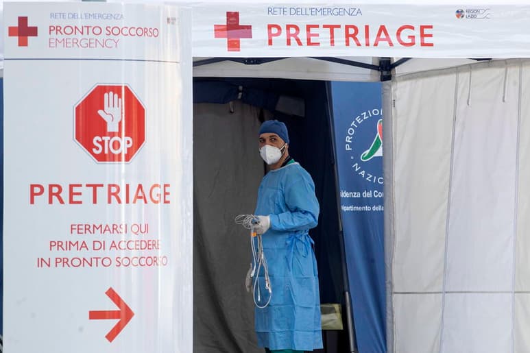 El repunte de casos de coronavirus en Estados Unidos y Europa pone en peligro la recuperación económica en ambos lados del Atlántico, mientras que millones de personas y negocios enfrentan la posibilidad de tener que confinarse una vez más. (ARCHIVO)