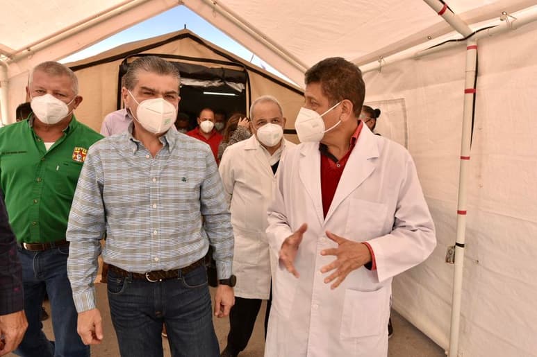 El gobernador de Coahuila, Miguel Riquelme Solís, afirmó que por razones que aún se desconocen, los contagios de COVID-19 que se están registrando en la entidad y la Comarca Lagunera dejan consecuencias de mayor gravedad en los pacientes, esto en comparación con la primera oleada de contagios que se tuvo meses atrás. (ERICK SOTOMAYOR)